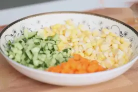 家常菜谱大全做法 家常美味三色虾仁的做法视频封面