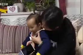 军嫂携女儿登台，用180天为远在边防老公准备礼物，感人泪下