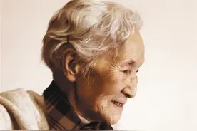 李佩先生 98岁仍在做学术的她去了图片