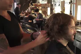 留了好几年的长发，一狠心剪短后，小哥哥看着清爽又帅气！