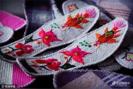 针线间的爱 探访泰安手艺人制作绣花鞋垫图片