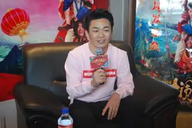 王宝强携电影《大闹天竺》来长 坦言做导演不容易图片
