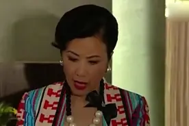 妈妈是一位大明星，女儿却在酒店打工，明星恰好住进女儿所在酒店