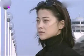 不要和陌生人说话：大家给安嘉和庆祝生日，安嘉和这眼神好吓人