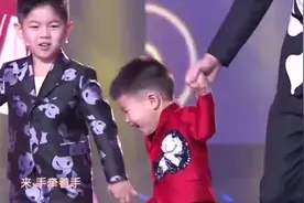 2017年小年夜明星萌娃来贺岁 安吉小鱼儿表演PPAP神曲视频封面