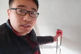 装修师傅讲解电视背景墙50粗线管的作用