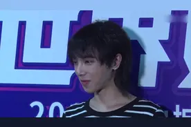 华晨宇成立工作室更换经纪人 与天娱未解约视频封面