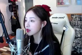 《Lemon Tree》竟然还有中文版，周二珂唱得好好听啊