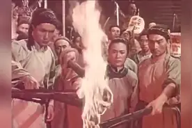 洋人侵华的战火由沿海烧到内地，面对敌人侵略人民展开英勇战斗