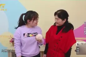 去芋头皮手发痒，教你一招巧解决，只需在开水里烫煮两分钟