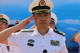 解放军海军司令员换将：南海舰队原司令沈金龙接棒吴胜利图片