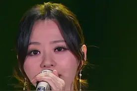 #梦想的声音 张靓颖演唱《东西》，有没有很小清新？唱的好甜！