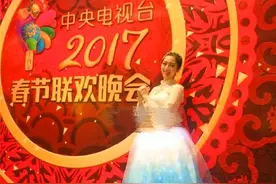 川大32名高个妹儿“热舞”春晚 身高170以上 赴京排练2个月图片