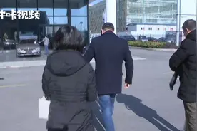 4S店打包办保险 多交的保费能退吗？视频封面