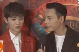 心疼主持人！鹿晗15分钟到家吃饺子，张艺兴“习惯”春晚，胡歌kk王陈伟霆……爱豆们接受春晚采访时都这么耿直的嘛？图片