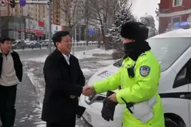 吕锋走访基层派出所看望慰问一线民警图片