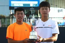 17岁小将澳网青少组男双夺冠！成问鼎大满贯中国男子第一人图片