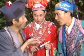 济公用馒头变金龟，惩罚两个富二代，一个馒头换来100两银子