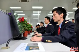 接触网“体检医生”：确保高铁供电安全可靠图片