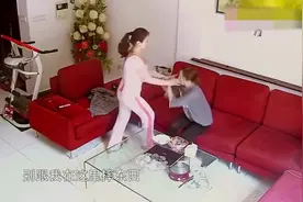 李幼恩在家里被妈妈打脸，网友：这么狠的吗视频封面