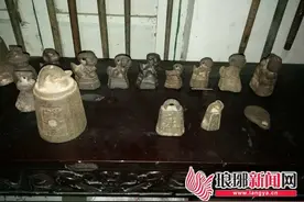 临沂农民收藏逾千个秤砣图片