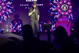 #汪涵 老师唱哥哥#张国荣 的歌，韵味十足！@抖音小助手视频封面