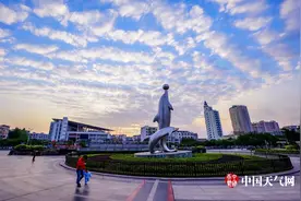 钦州现美丽“鱼鳞云”图片