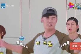 邓超控诉孙俪抠他，孙俪的回应太逗了！网友：家庭地位一目了然视频封面
