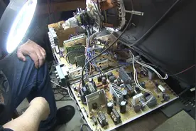 拆一台老式松下电视机，老机器质量真好视频封面