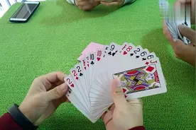 别看底牌是3,3,J,组成的飞机连2炸都给灭了，农民都消极打牌了视频封面