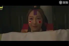 郑秀妍嫁给了白手男，婚礼现场曝光，韩服西卡也那么美视频封面