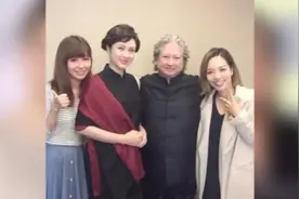 67岁洪金宝一家近照，混血娇妻年轻貌美，35岁小女儿至今未嫁视频封面