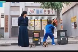 靠一个表情包出名的电影，你的手机里肯定收藏着这个经典表情