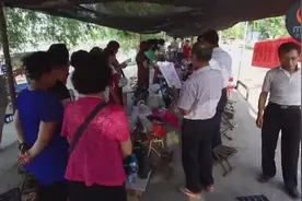 山西汾河公园乐器合唱《桃花红杏花白》，这个比跳广场舞好点