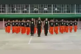 震撼！菲律宾500名囚犯大跳天王迈克尔杰克逊经典单曲
