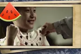 美女唱了一首《妈妈的味道》看着看着就哭了出来！视频封面