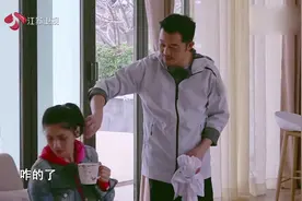 沙溢哄生气的胡可，胡可被逗得破涕而笑，沙溢-你故意的呢？