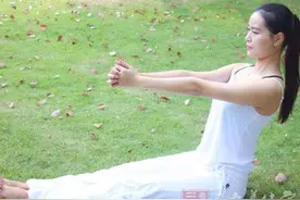 瘦肚子瑜伽 练瑜伽快速收腹拒绝大肚腩图片