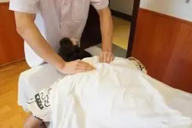 盲人按摩师的困境图片