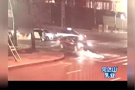 七台河：好危险！肇事车辆逃逸，女子用身体拦截视频封面