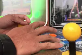 小时候没有手机玩，只能打这种游戏，8090后满满都是回忆