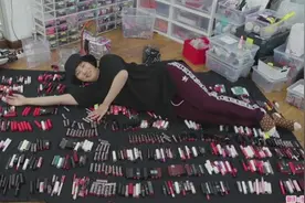 韩妆中字 ssin的工作室里有多少支口红呢