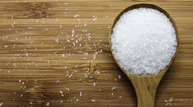 鸡精跟味精有啥区别？用那个调味更健康更美味？