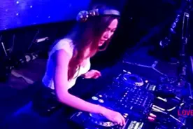 一曲DJ《爱生活、爱老婆》动感舞曲，唱的真好听！