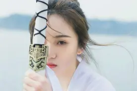 孙露《离别的车站》MV，2017最伤感的一首歌！图片