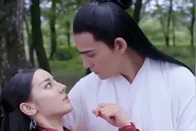 烈火如歌主题曲《听雪》，张杰深情演唱，醉人好听视频封面