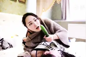 两个女人在一起能干什么呢，我笑了！图片