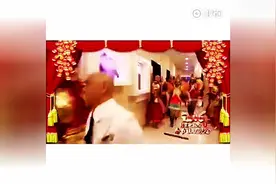 张卫健这个一镜到底的开场秀实在是太6了，开口第一句就燃了图片