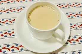 深漂一族：打工妹早餐一撮红茶一包牛奶这样做，做法简单不够喝