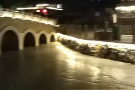 邯郸小江南，峰峰响堂水镇夜晚灯。邯郸周边旅游的可以去看看。